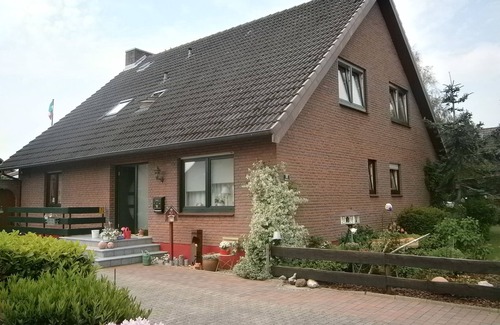 Burg auf Fehmarn Apartment | Cozy Apartment for 2 in Fehmarn OT Burg with Kitchen