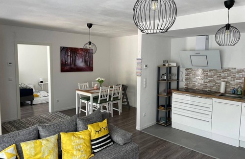 Unterleinleiter Apartment | Cozy Vacation Apartment Mira with Terrace & Spa Amenities