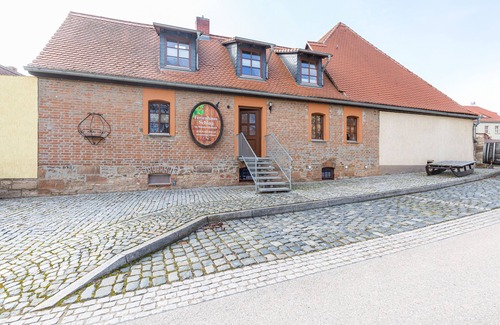 Naumburg Apartment | Guest Rated 10/10: Cozy Apartment for 6 in Naumburg