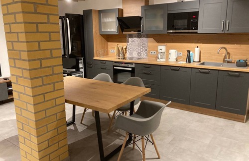 Naumburg Apartment | Guest Rated 10/10: Family-Friendly Apartment for 4 in Naumburg