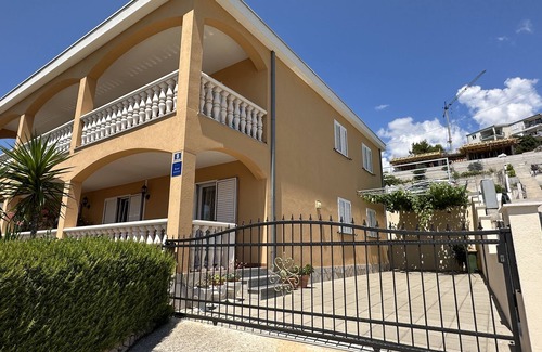 Seget Vranjica Apartment | Tranquil Apartment SUNSHINE with Sea View & Family Amenities
