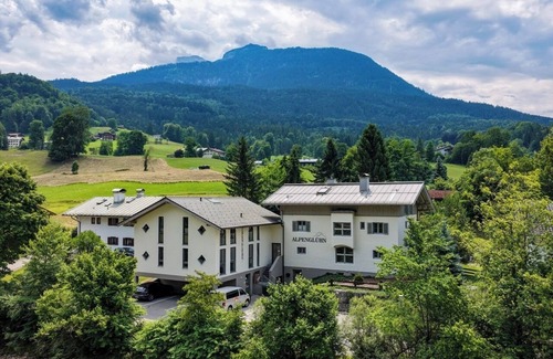 Berchtesgaden Apartment | Cozy Obersalzberg Retreat with Pool & Spa for Couples