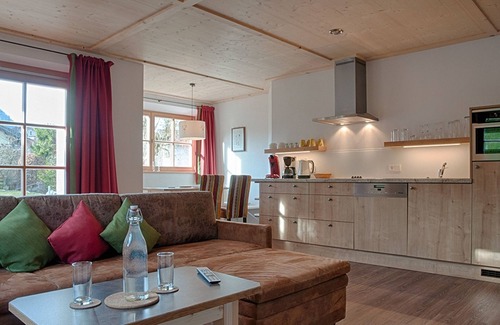 Rottach-Egern Bed & Breakfast | Relaxing Apartment Tegernsee with Oceanfront Views