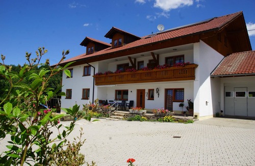 Maibrunn Apartment | Vacation apartment (80sqm) with comfortable balcony