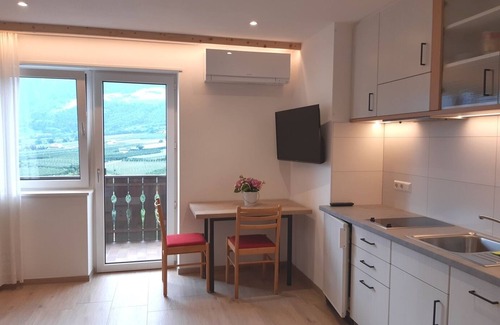 Naturno Apartment | Relaxing Retreat: Wallburg Vacation Apartment in Naturns