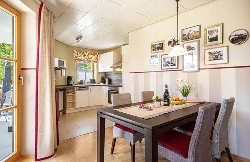 Neufrach Apartment | Stylish 2-Bedroom Apartment with Kitchen & Breakfast Included