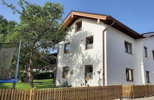 Obing Apartment | Family-Friendly Ground Floor Apartment Near Chiemsee