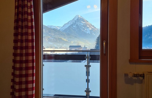 Au Apartment | Top Floor Apartment at Gästehaus Monika: 10/10 Guest Rated