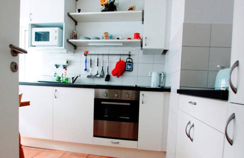 Stuhlinger-Eschholz Apartment | Perfect Getaway: 54sqm Vacation Apartment for Two