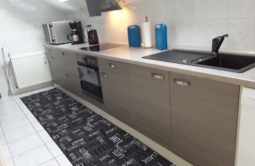 Beverungen Apartment | Family-Friendly Apartment for 5 Guests in Beverungen