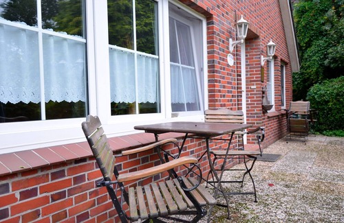 Wangerland Apartment | Cozy Oceanfront Apartment for 4 Guests in Wangerland