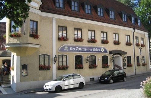 Altotting Apartment | Charming Vacation Apartment at Altstadthotel Schex