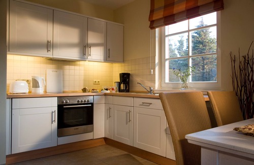 Neuhaus Apartment | Cozy Apartment for 4 with Oceanfront Views in Dierhagen