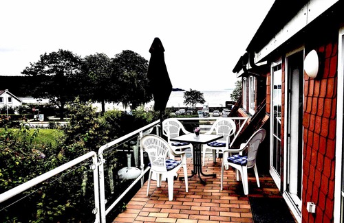 Wassersleben Apartment | Cozy Apartment for 4 with Ocean View in Harrislee
