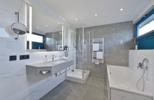 Juliusruh Apartment | Inviting Vacation Apartment for 4 with Oceanfront Views