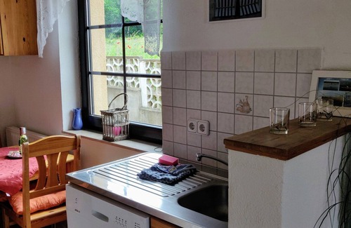 Koelpinsee Apartment | Family-Friendly 5-Person Apartment in Kölpinsee with Kitchen