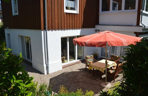 Schonberg Apartment | Comfortable Apartment for 4 with Kitchen in Schönberg