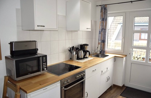 Schonberg Apartment | Charming Apartment for 4 Guests in Scenic Schönberg
