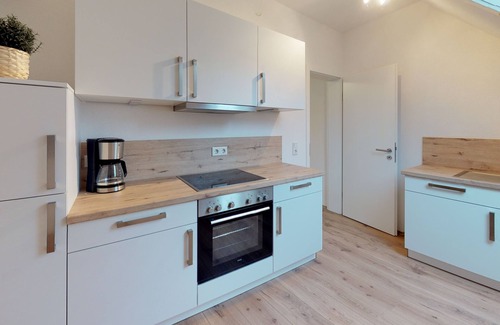 Spittelstein Apartment | Cozy Apartment for 8 Guests in Rödental with Great Amenities