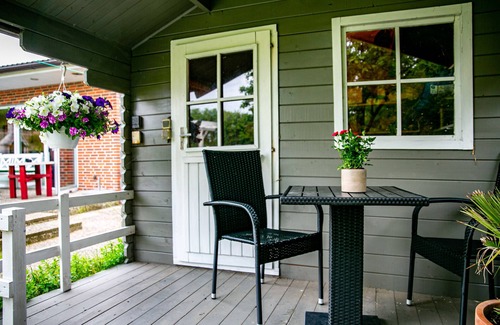 Almdorf Apartment | Cozy Oceanfront Apartment for 4 Guests in Almdorf