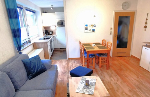 Nordseebad Burhave Apartment | Cozy Oceanfront Apartment for 3 Guests in Burhave