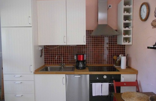 Detmold Apartment | Stylish Detmold Apartment for 2 with Ocean View Amenities