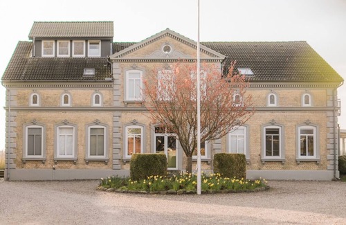 Sahrensdorf Apartment | Spacious 75m² Apartment for 6 with Oceanfront Views