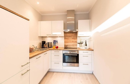 Groemitz Apartment | Cozy Apartment for 3 Guests with Oceanfront Views in Grömitz