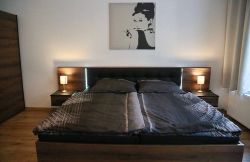 Suedvorstadt Apartment | Spacious 82m² Apartment for 6 Guests in Leipzig
