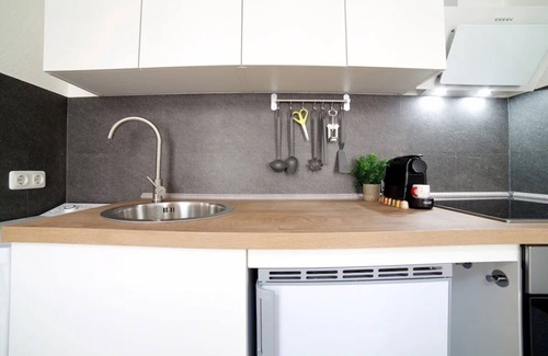 Stotteritz Apartment | Cozy Leipzig Apartment for 2 Guests with Kitchen Access