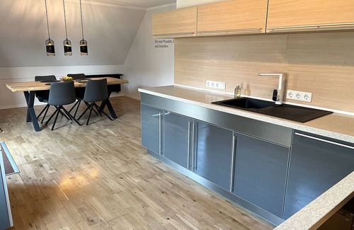 Oeding Apartment | Spacious 130m² Apartment for 6 Guests in Südlohn