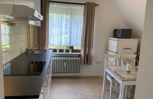 Dietrichsfeld Apartment | Cozy Apartment for 4 in Aurich with Kitchen & Pet-Friendly