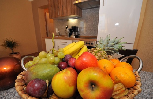 Sudervorstadt Apartment | Cozy Bremen Apartment for 2 with Kitchen & Child-Friendly Amenities