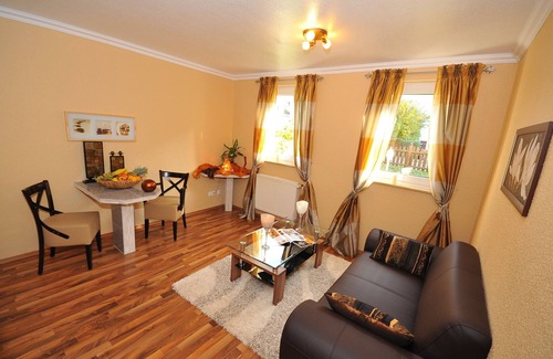 Sudervorstadt Apartment | Cozy Bremen Apartment for 2 with Kitchen & Child-Friendly Amenities