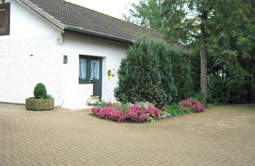 Groemitz Apartment | Cozy Bungalow for Two with Ocean View in Cismar