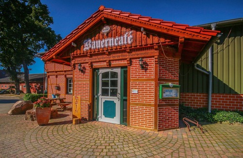 Meppen Apartment | Comfortable Apartment for 4 in Pet-Friendly Meppen