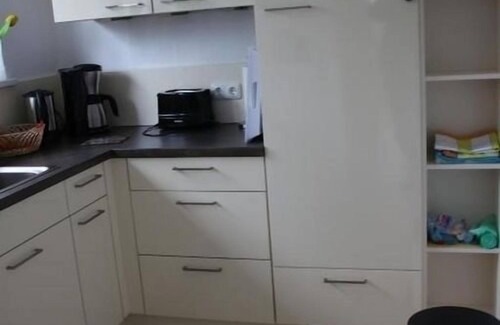 Schutz Apartment | Spacious Apartment for 4 Guests in Schutz with Kitchen