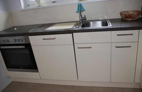 Schutz Apartment | Spacious Apartment for 4 Guests in Schutz with Kitchen
