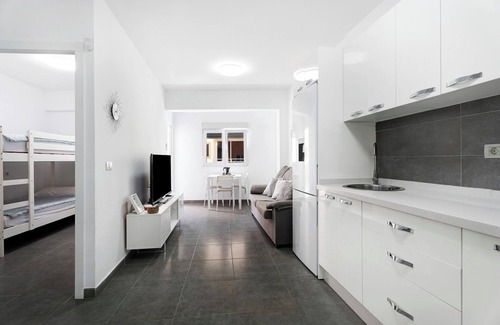 Las Galletas Apartment | Vacation Apartment 'Apartamento Sofia 1' with Private Terrace, Wi-Fi and Air Conditioning