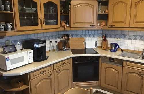 Asslar Apartment | Cozy 5-Person Apartment with Family-Friendly Amenities