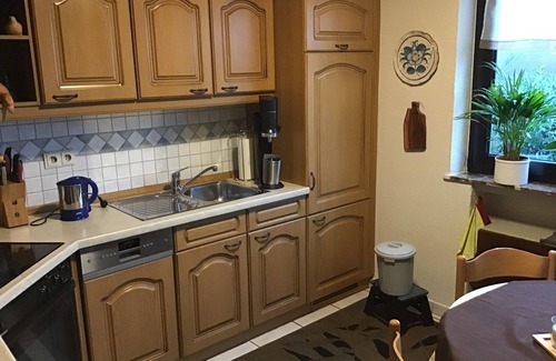 Asslar Apartment | Cozy 5-Person Apartment with Family-Friendly Amenities