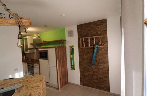 Bahnhof Reken Apartment | Cozy Apartment for 3 in Reken with Kitchen Amenities