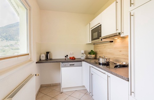 Bad Kleinkirchheim Apartment | Top-Rated Apartment for 4 with Ocean View in Bach