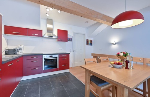 Steinach Apartment | Pet-Friendly Retreat at Chalet am Breitenberg 9 - Rated 9.4