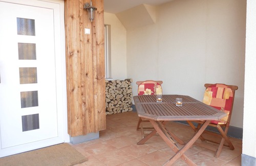 Rhoden Apartment | Cozy Diemelstadt Apartment for 2 with Spa & Hot Tub