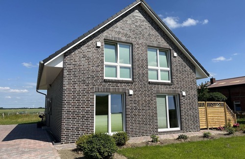 Elpersbuttel Apartment | Ocean View Retreat: EBBE and FLUT Holiday Apartments