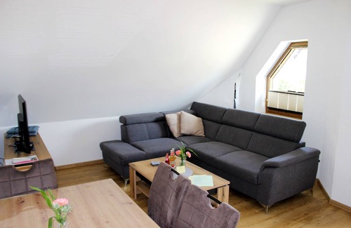 Gunzenhausen Apartment | Ideal Vacation Apartment with Two Balconies & Breakfast