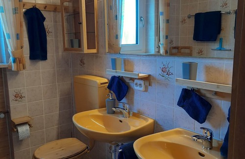 Gunzenhausen Apartment | Vacation apartment Weiherblick in a central location to the lakes and beautiful villages!