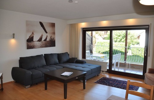 Langenargen Apartment | Cozy 1-Bedroom Vacation Apartment with Kitchen & Breakfast