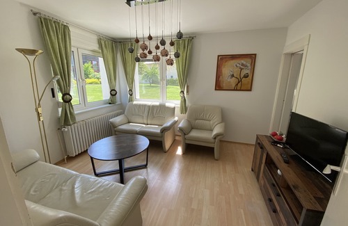 Motzen Apartment | Idyllic Lakefront Apartment "Hang" with Family-Friendly Amenities
